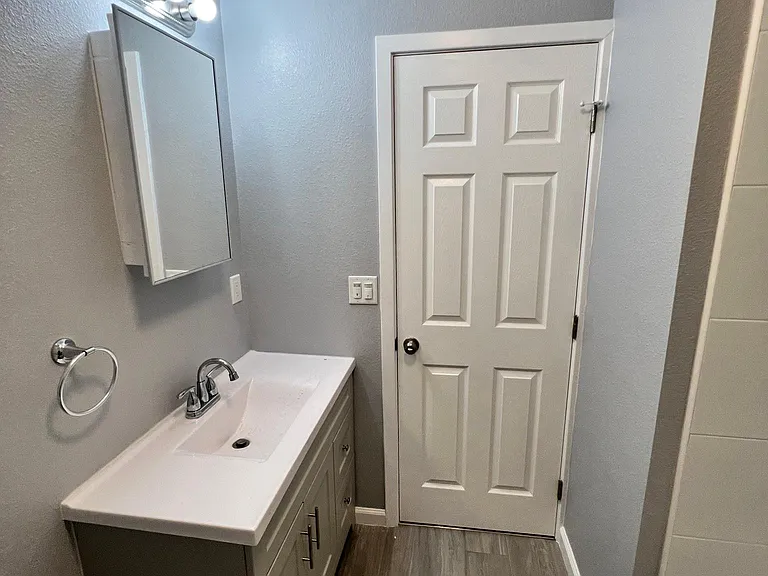 1245 W 166th St #1 — Photo 6