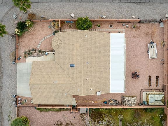 3rd image of 881 N Desert Wind Dr