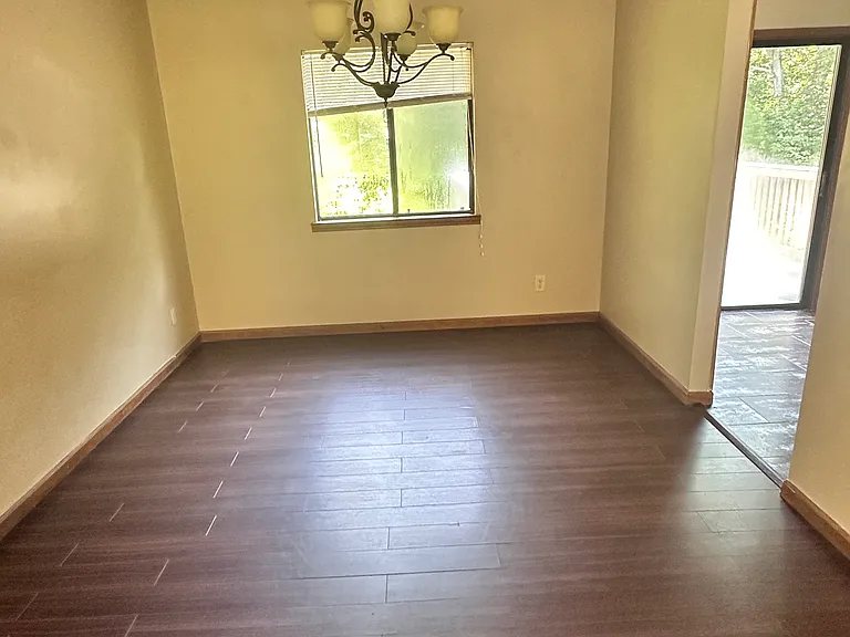 3335 Hillside Dr — Photo 14