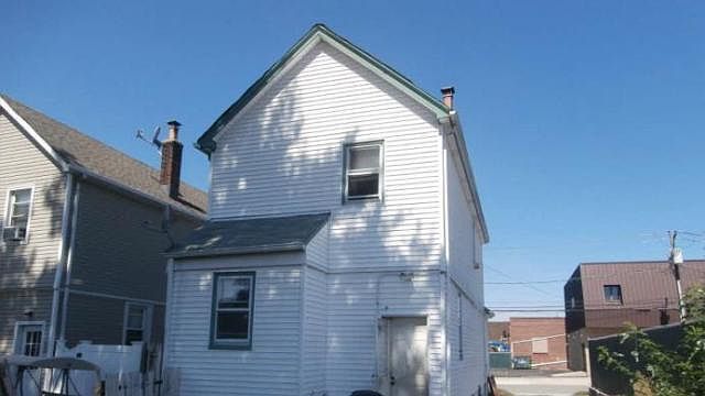 2nd image of 280 Bedford Ave