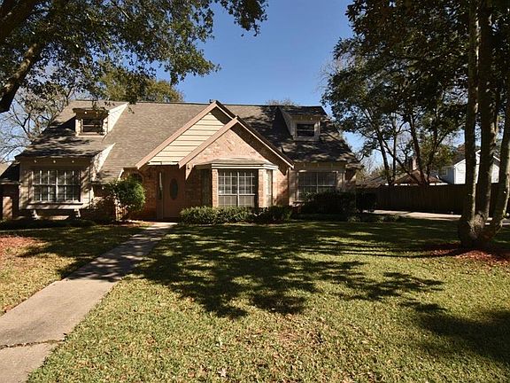 2nd image of 19622 Pinehurst Trail Dr