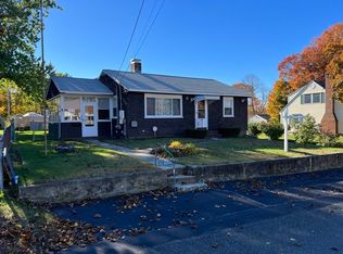 12 Earl St, Rockland, MA 02370