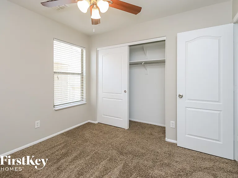 4186 E Aragonite Ln — Photo 12