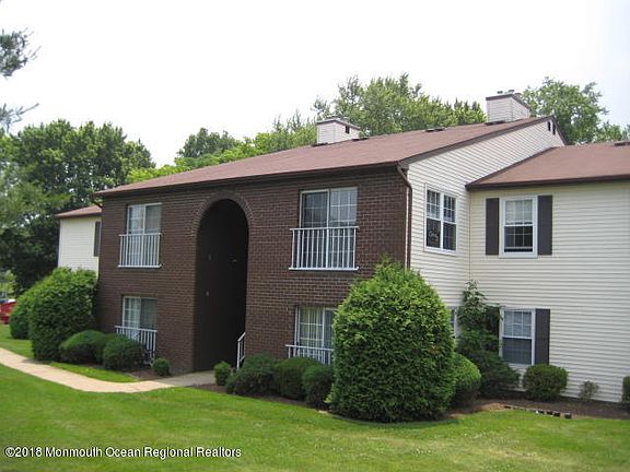 2nd image of 706-6 Zlotkin Cir