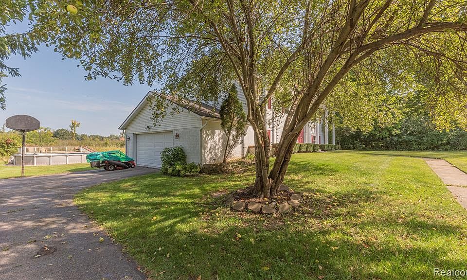 330 Tamarack Dr, Saline, MI 48176 MLS 20230079826 Zillow