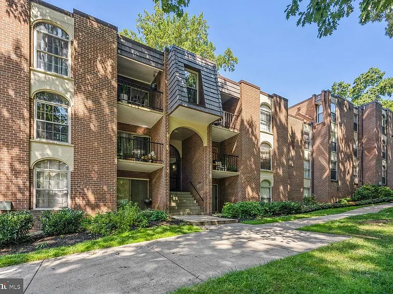 3326 Woodburn Village Dr #23 — Photo 14