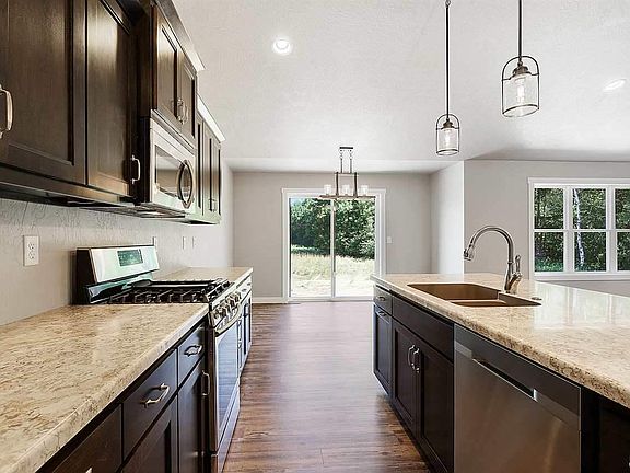 4th image of 2568 E Scarlet Oak Cir