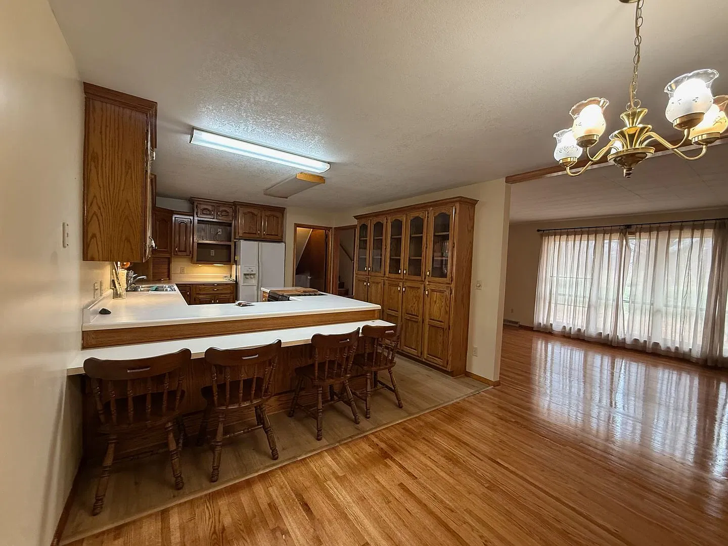 Country living - 3 bedroom 3 bath home for lease — Photo 3