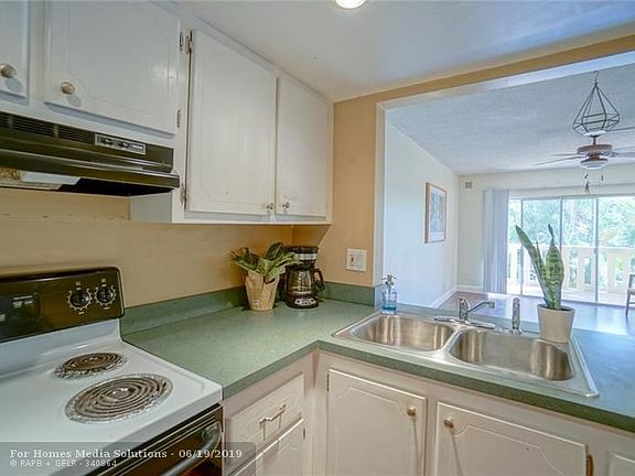 3rd image of 900 River Reach Dr APT 206