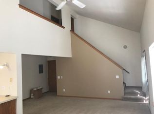 616 S 8th St, Mount Horeb, WI 53572