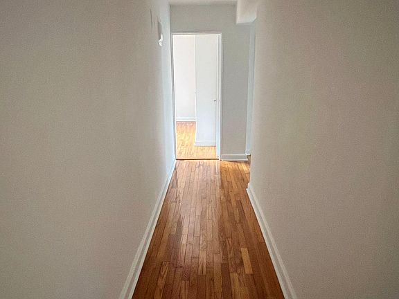 5th image of 14210 Hoover Ave Floor 1