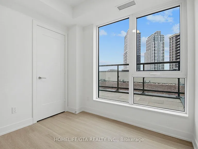 60 Central Park Dr #2104 — Photo 14