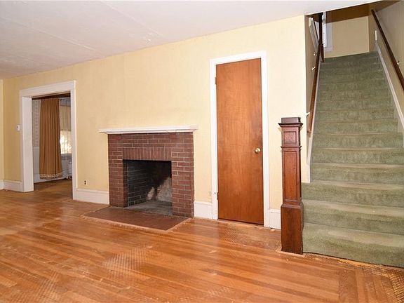 5th image of 188 Wilson Ave E