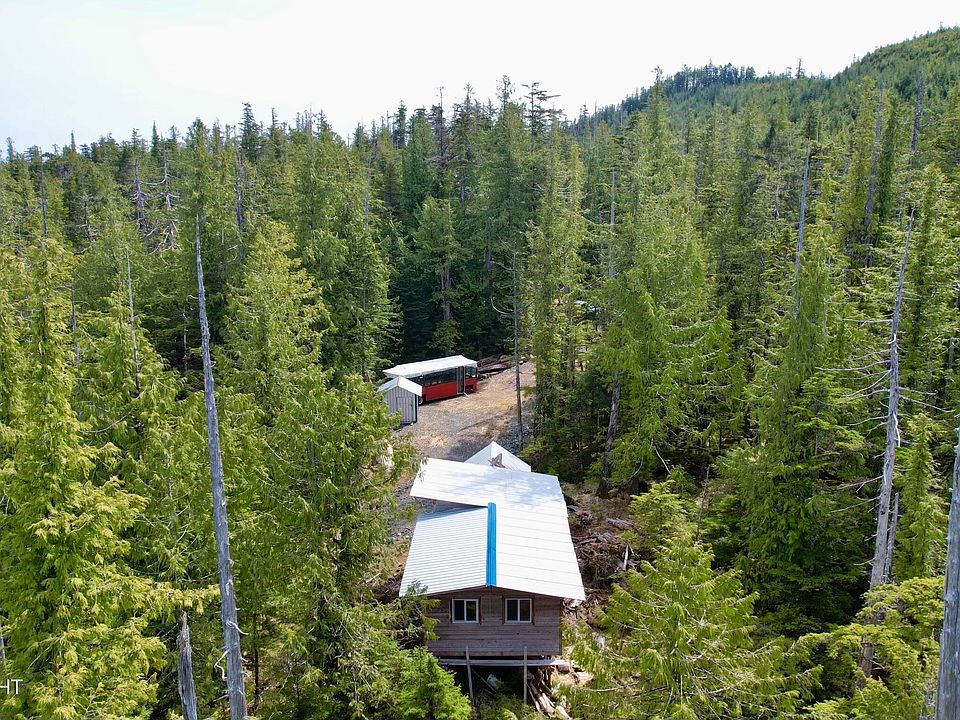 1st image of 313 SE Bowhead Loop