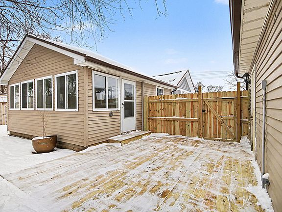 4th image of 1415 Four Mile Rd NE