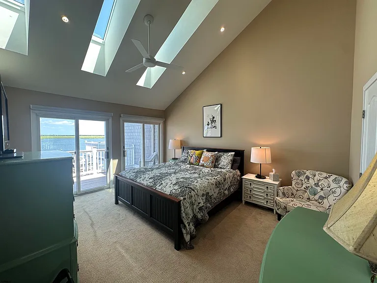2204 East Dr #2204 — Photo 18