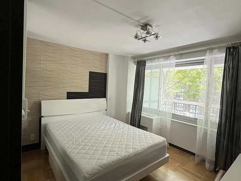 100 York St #3-M — Photo 13