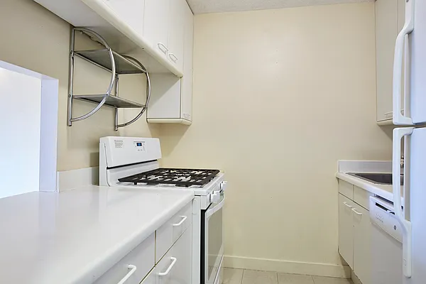 Rented by Compass | media 12