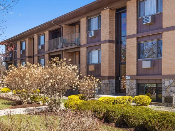 10 Oakwood Terrace #56, New Windsor, NY 12553