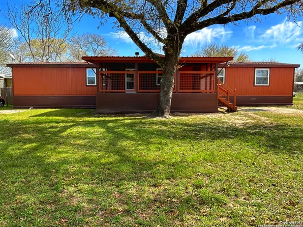 22710 Black Cherry, Elmendorf, TX 78112