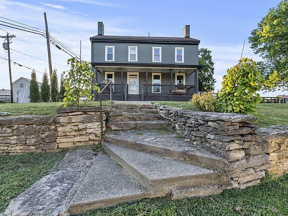 2nd image of 104 Lloyd Rd