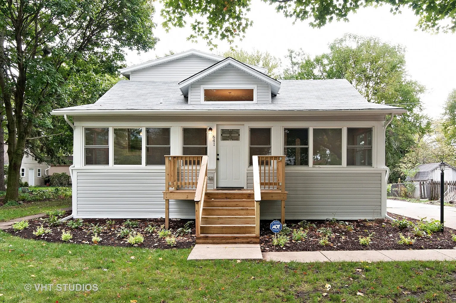 641 Western Ave photo 1