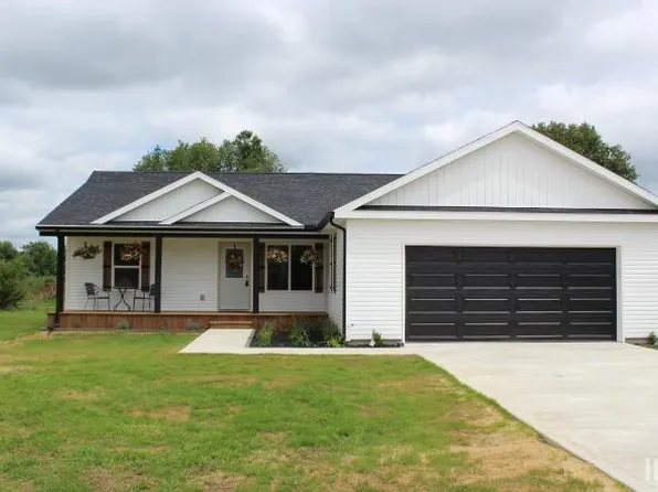 5318 Johnson St, Knox, IN 46534