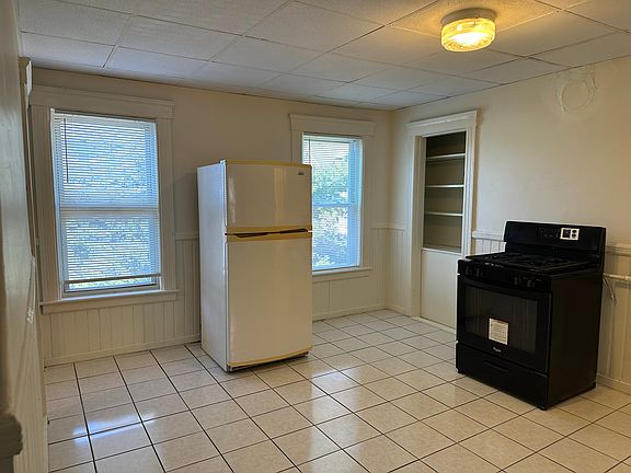 2nd image of 81 Illinois St APT 3