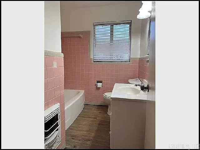 40 Barbara Dr — Photo 8