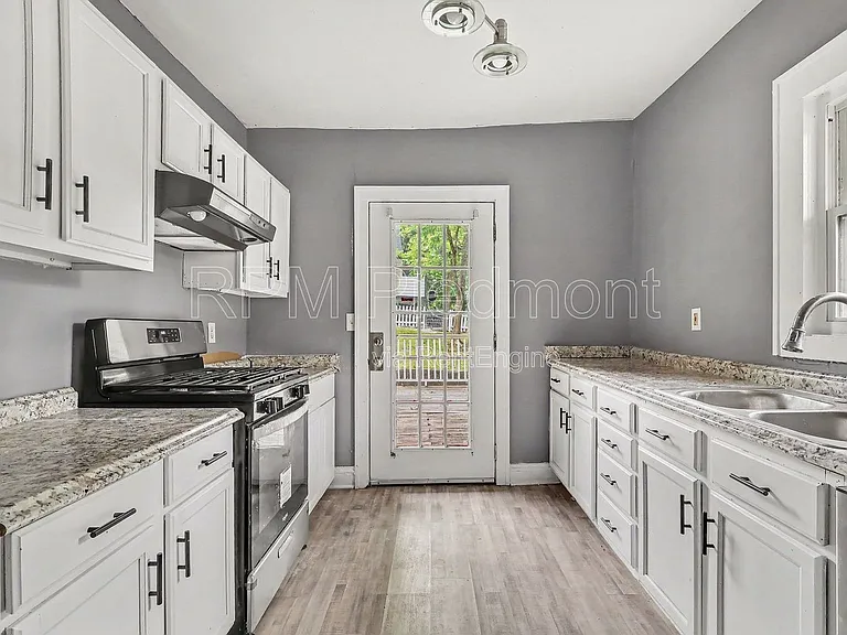 3181 Church St #A — Photo 3