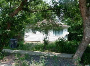 318 4th AVENUE W, Assiniboia, SK S0H 0B0