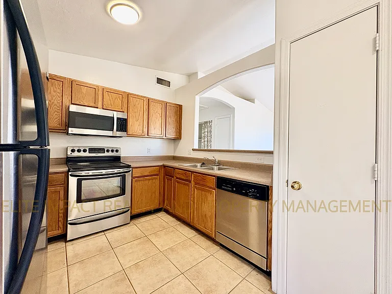 3422 N Fontana Ave #2 — Photo 8