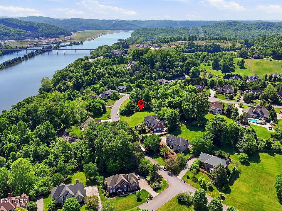 1st image of 42 Riverside Dr