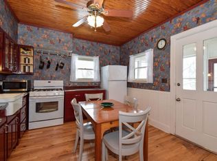 1340 N 68th St, Wauwatosa, WI 53213