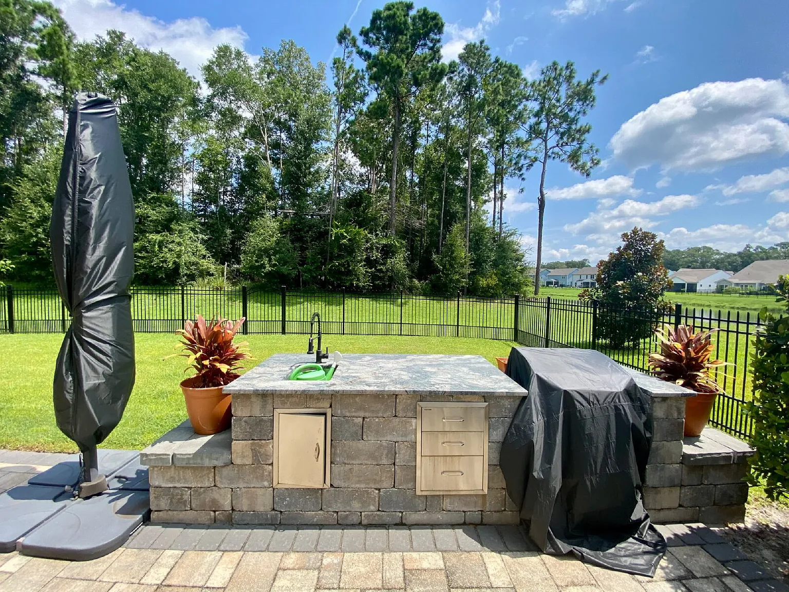 5 bed, 4.0 bath, 3200 sqft, $3,200 — Photo 4