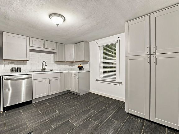3rd image of 4214 New Texas Rd