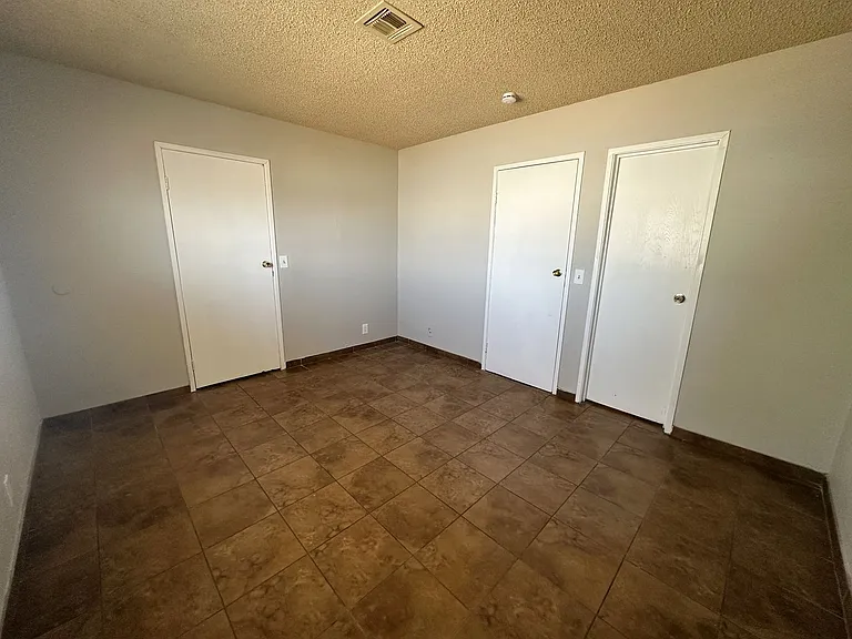 2420 Ellis St #C — Photo 10