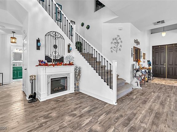 3rd image of 10654 Sidlaw Hills Ct