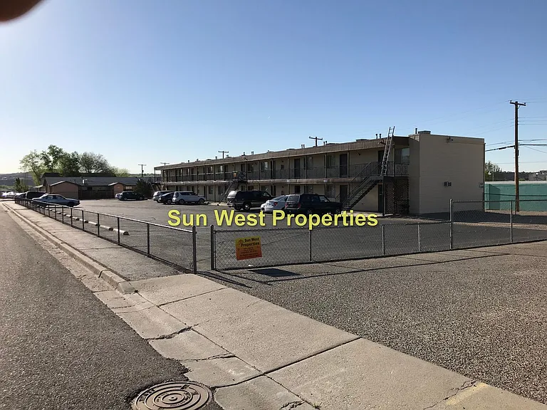 2705 E 22nd St — Photo 1