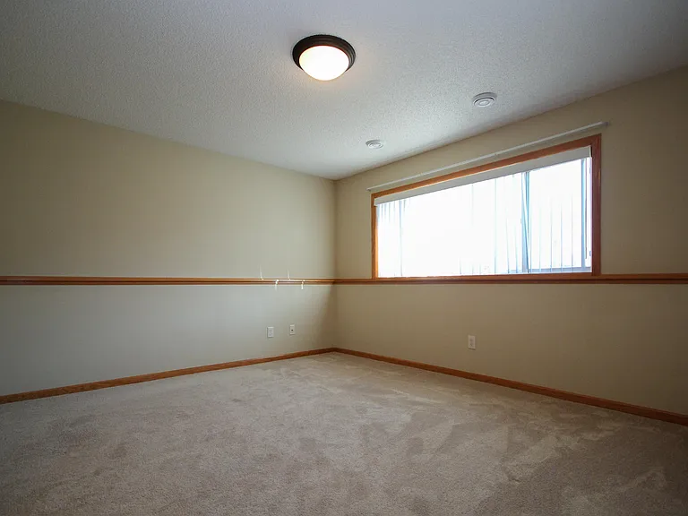 20059 Holt Ave W — Photo 16