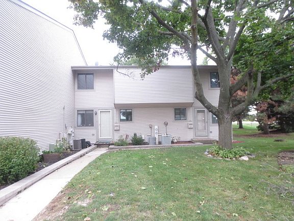 2nd image of 610 Del Lago Dr