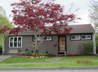 27 Westmorland Dr, Worcester, MA 01602