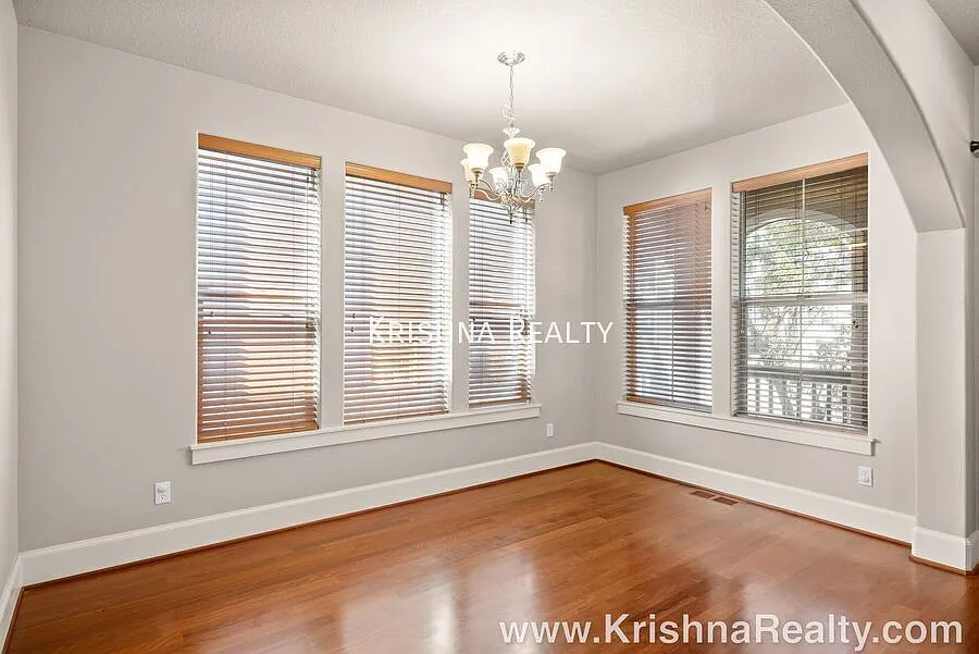 Spectacular 4 Bed | 2.5 Bath Single-Family Home | Quiet Haydon Highlands Neighborhood | Amazing L... — Photo 4