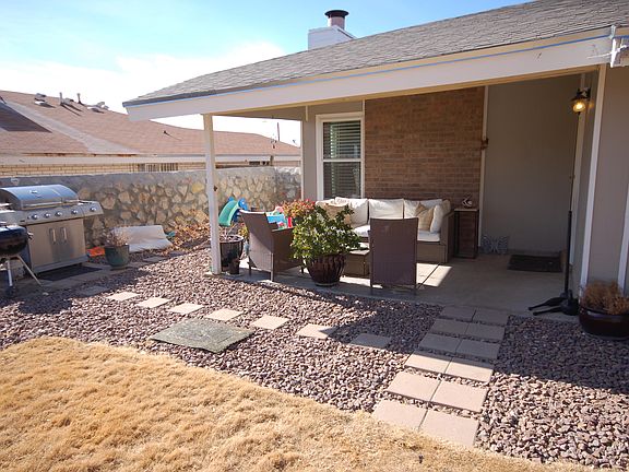 3rd image of 604 Mary Stuart Dr