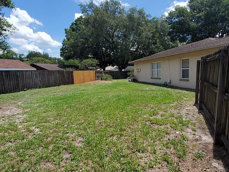 703 Regency Ct — Photo 14