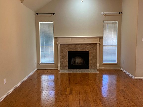 3rd image of 5517 Milford Dr