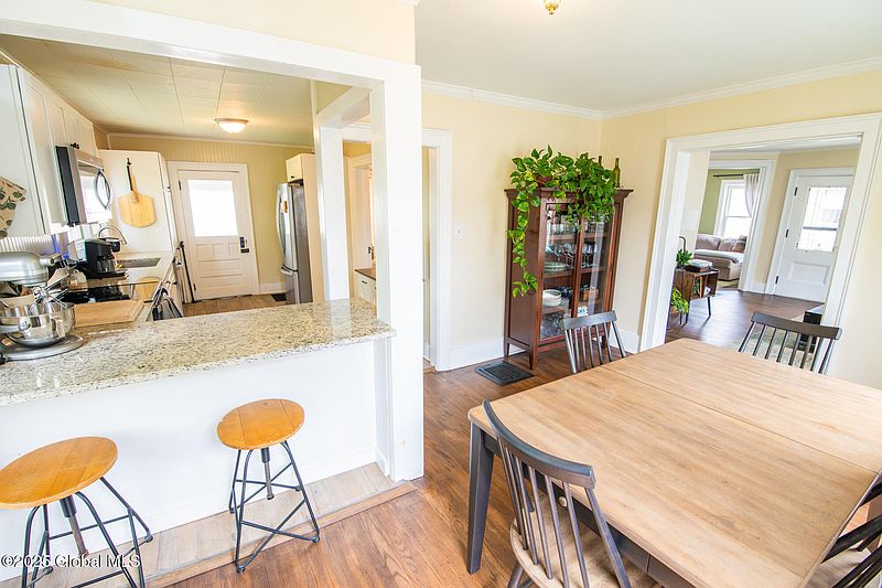 4th image of 6 Cottage Place