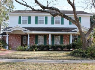 4110 Honey Oaks Dr, Seabrook, TX 77586