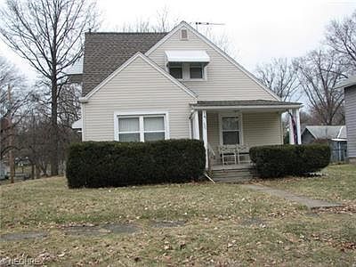 2nd image of 324 Morningview Ave
