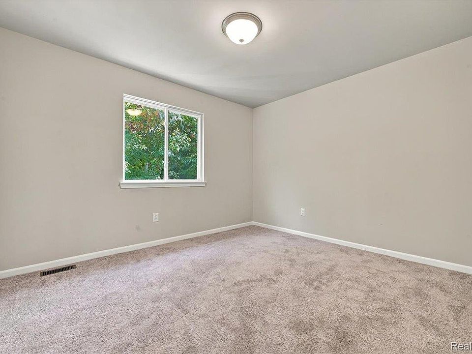 13329 Stamford Rd, photo 19